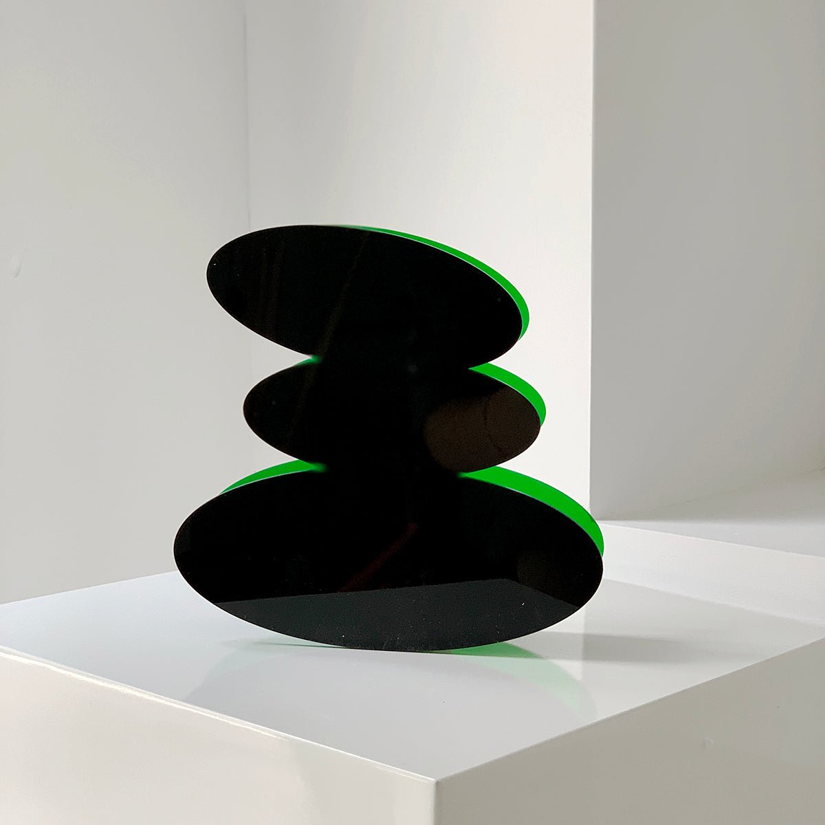 Acrylic Abstract Vase - Black - Rumi Living