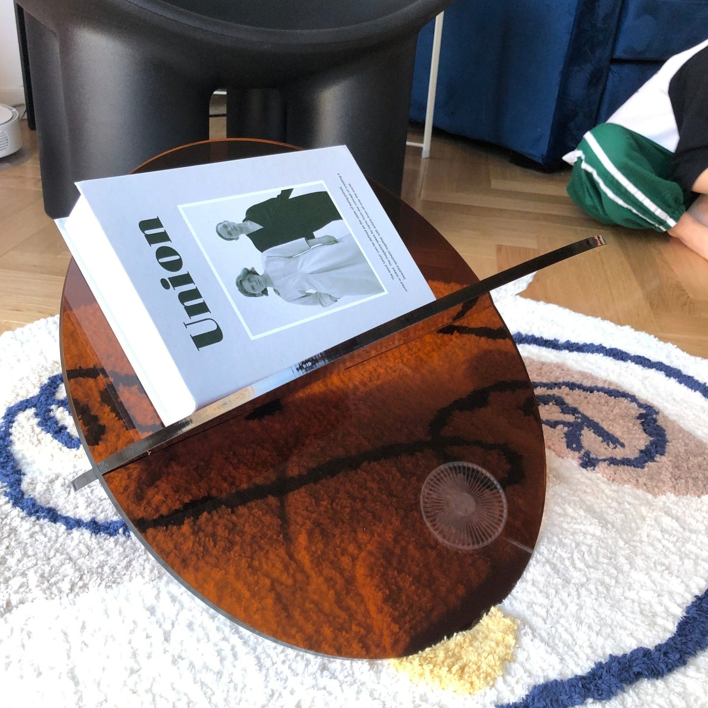 Modern Acrylic Magazine Stand + Book Shelf - Rumi Living