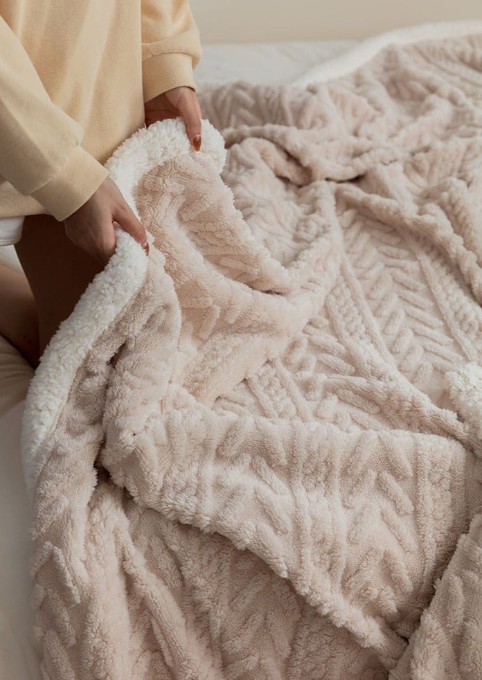 Soft Jacquard Fleece Blanket - Rumi Living
