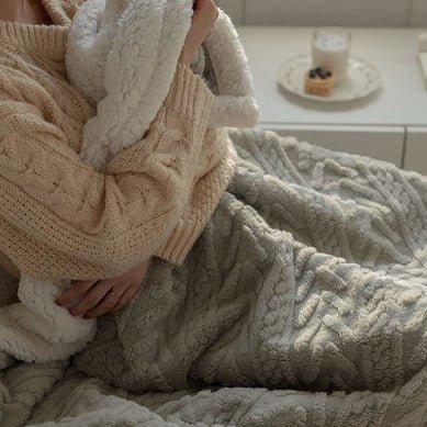 Soft Jacquard Fleece Blanket - Rumi Living