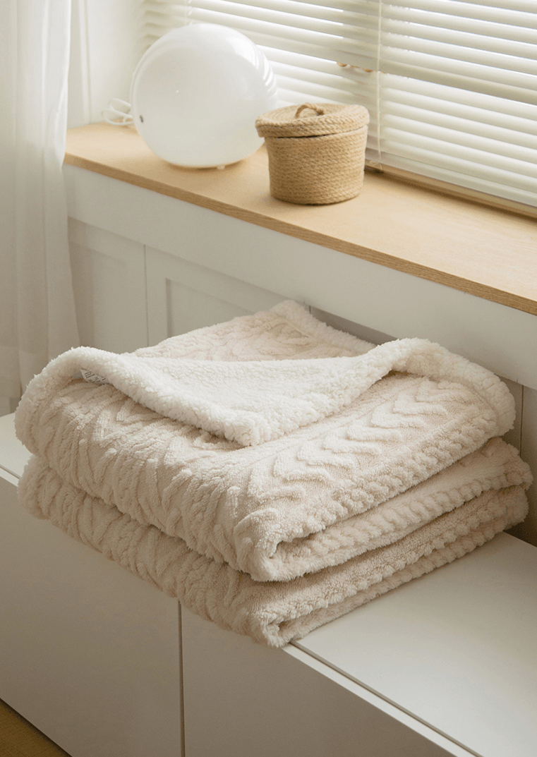 Soft Jacquard Fleece Blanket - Rumi Living