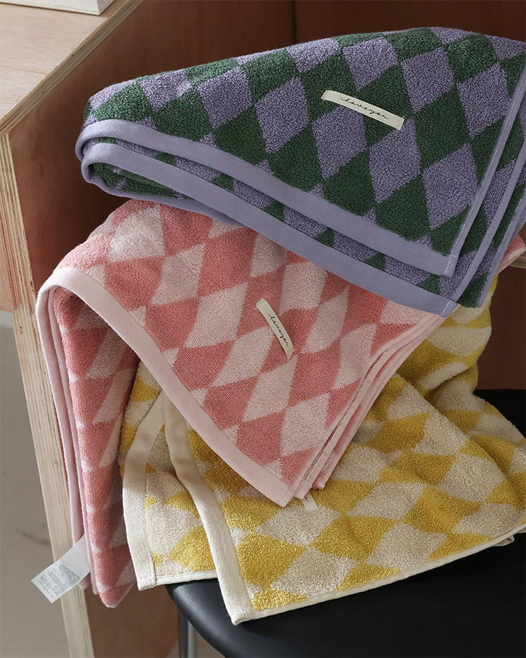 Vintage Diamond Towels