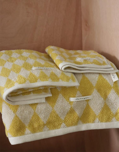 Vintage Diamond Towels