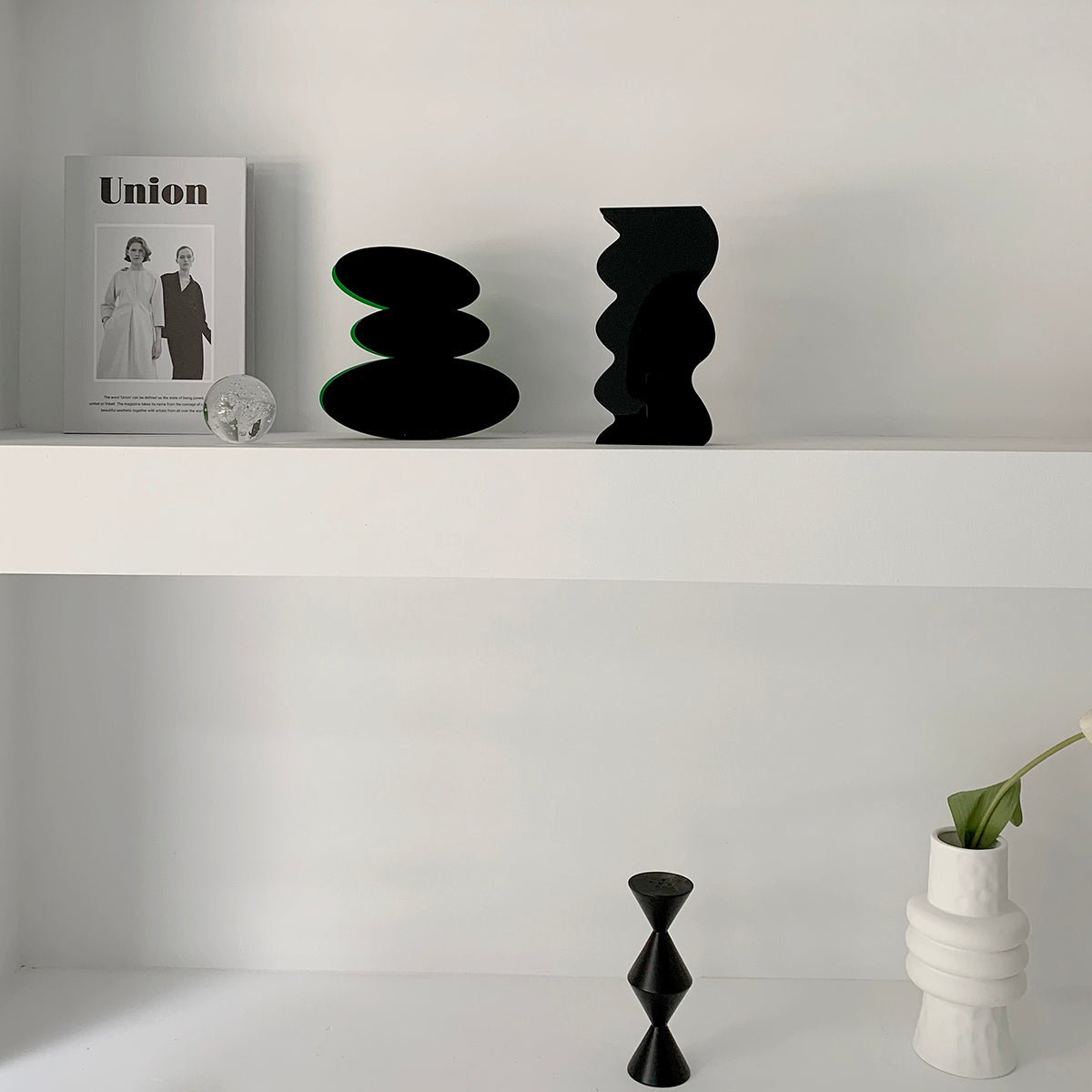 Acrylic Abstract Vase - Black - Rumi Living