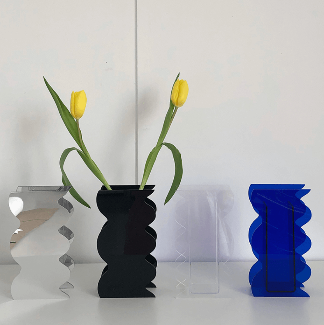 Contemporary Wavy Acrylic Vase - Rumi Living