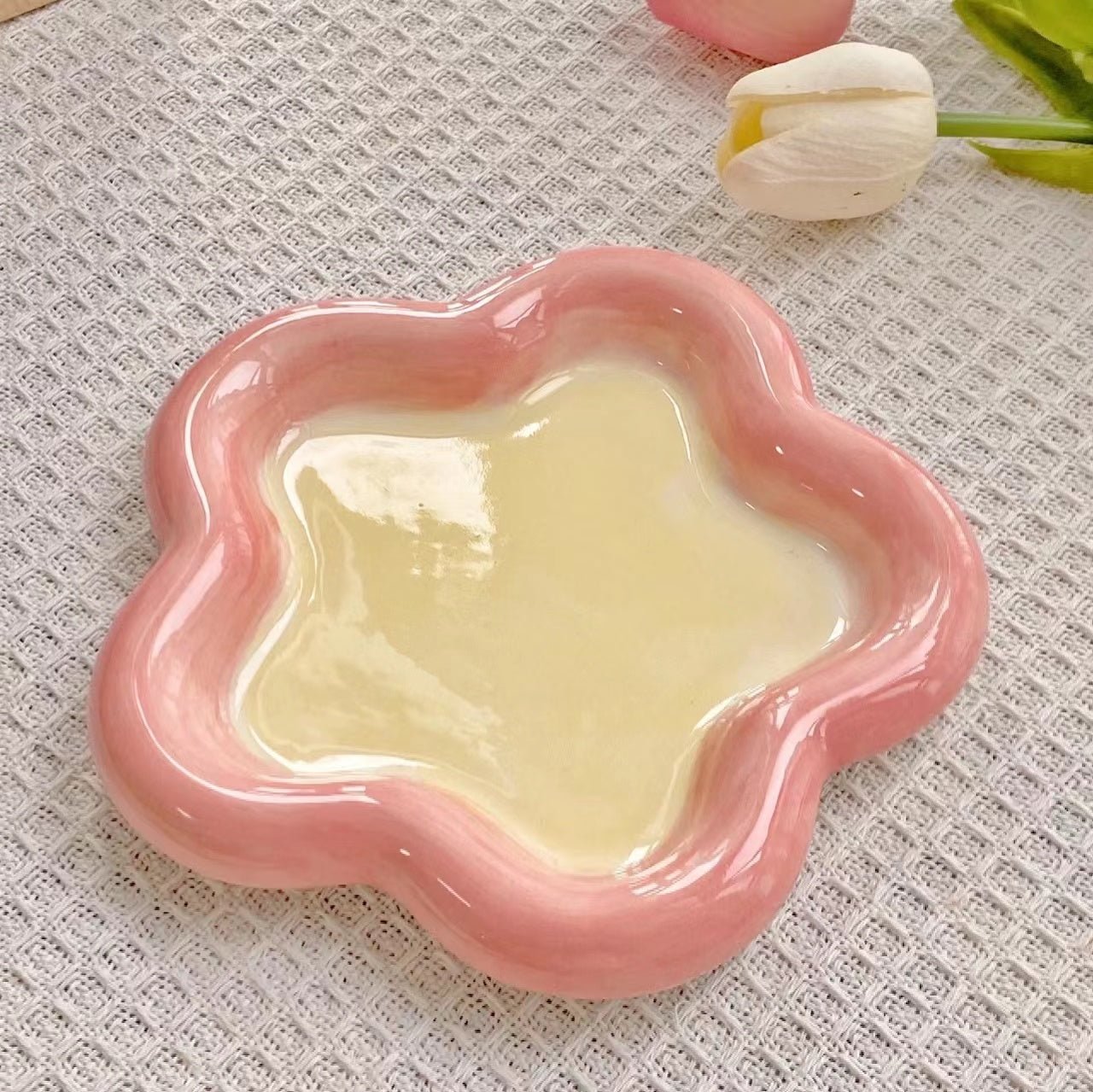 Pastel Little Flower Dish Plate - Rumi Living