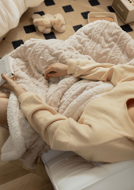 Soft Jacquard Fleece Blanket - Rumi Living